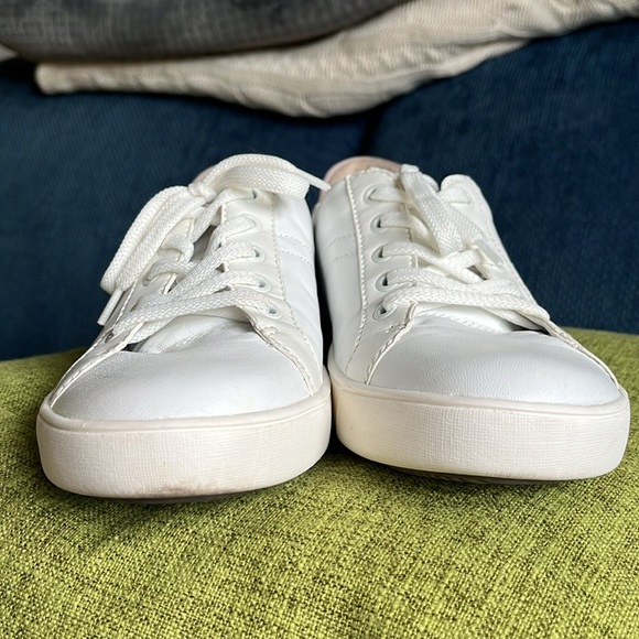 Naturalizer Leather Sneakers - Picture 5 of 6